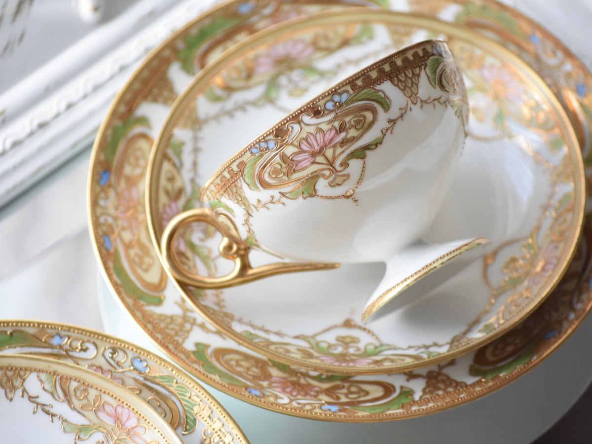 ノリタケのティートリオ – Antique Serendipity