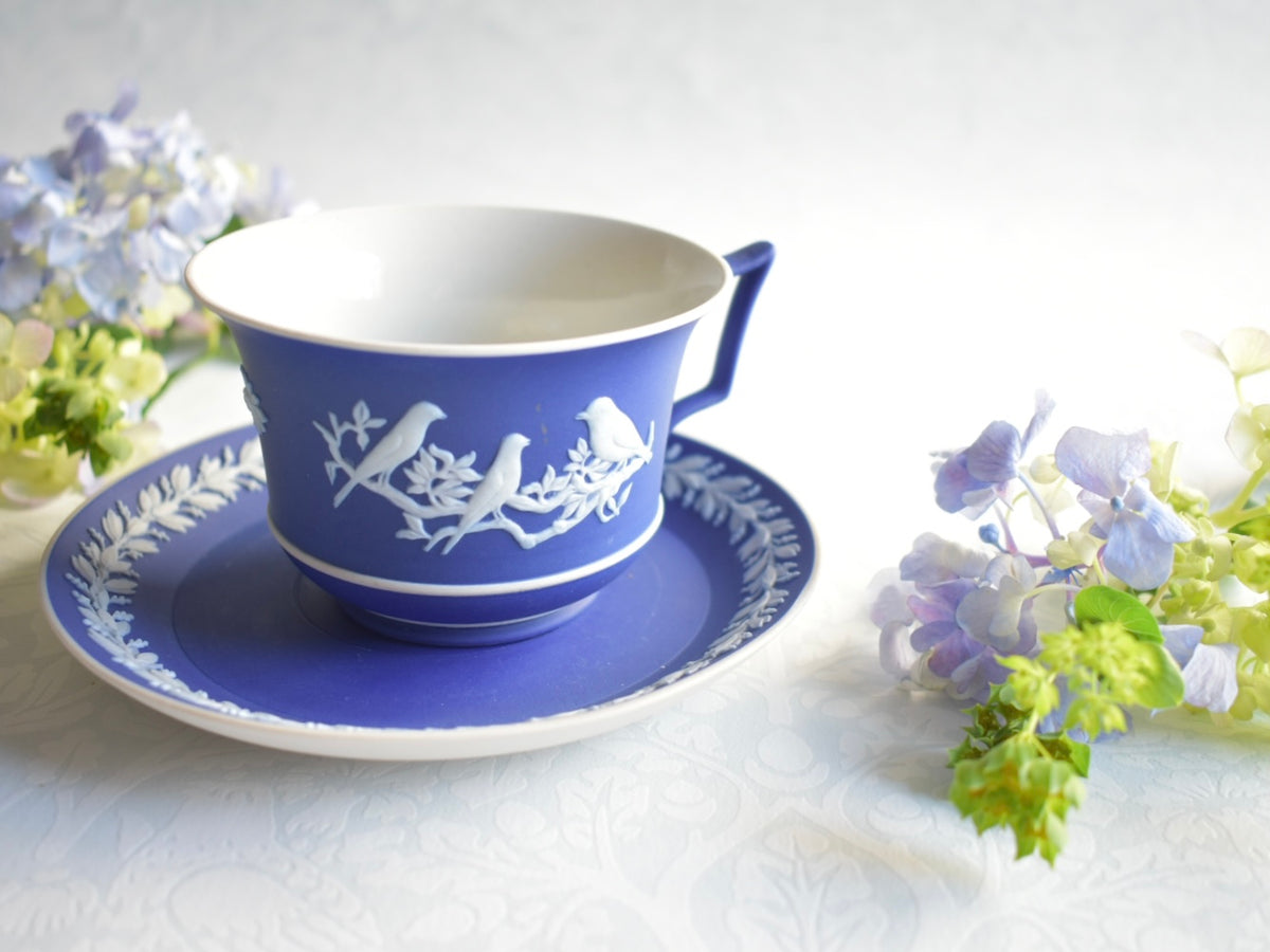 アンティークウエッジウッド【WEDGWOOD- Jasper ware】鳥がデザイン