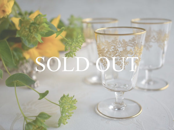 アンティークバカラ Antique Baccarat RECAMIERと呼ばれるデザイン