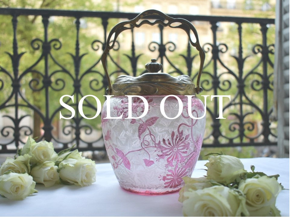 アンティークバカラ Antique Baccarat スイカズラの花のビスケット