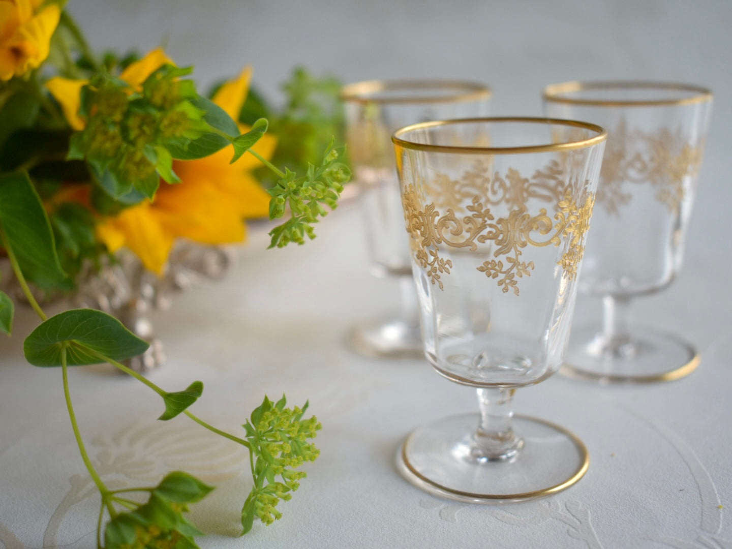 アンティークバカラ Antique Baccarat RECAMIERと呼ばれるデザイン